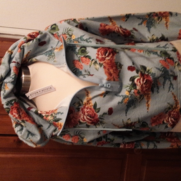 NWT Alice + Olivia Hoodie - Picture 2 of 5